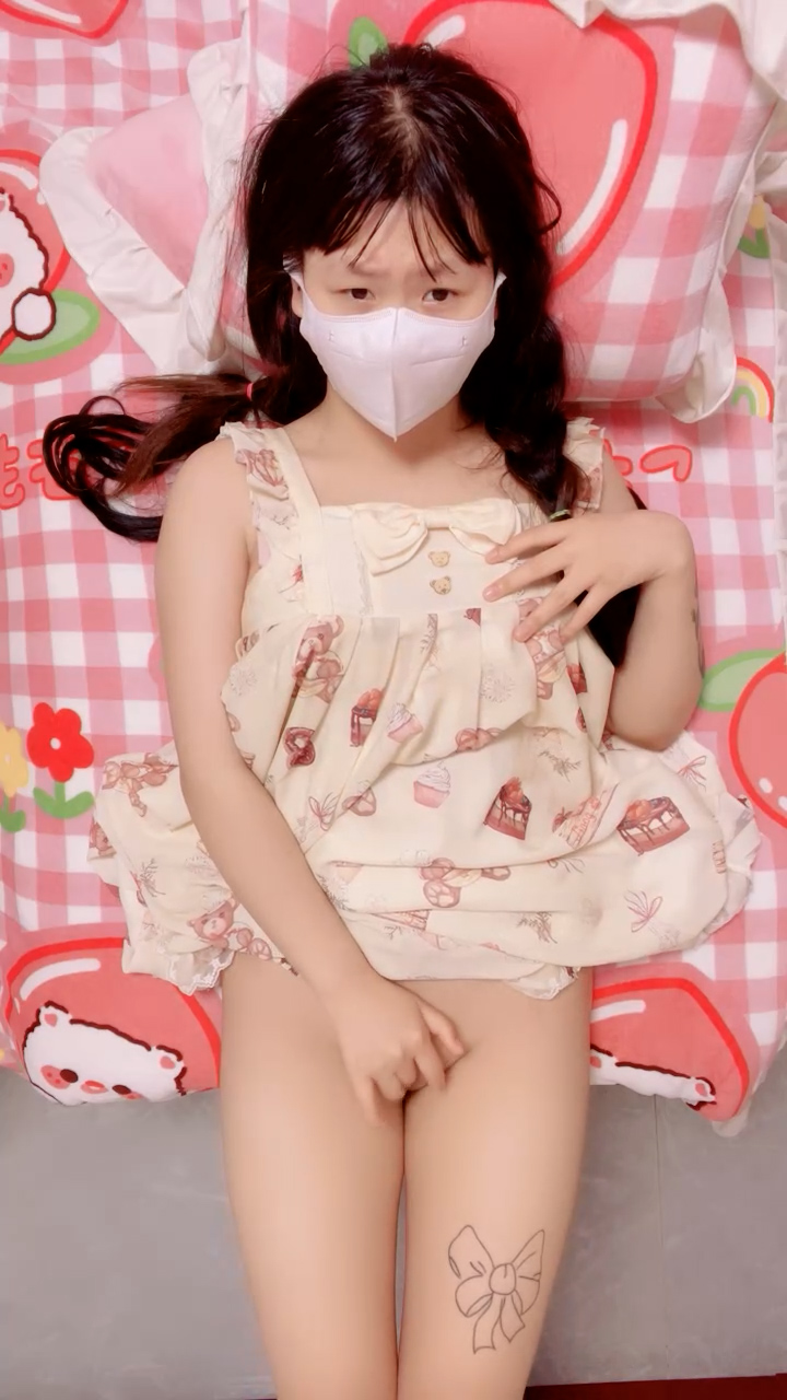 【极品萝莉__性爱】01年小女孩  6.20超可爱萌妹鲜嫩白虎 却拥有D奶爆乳反差身材 享受肉棒抽插 偷食美妙快感禁果